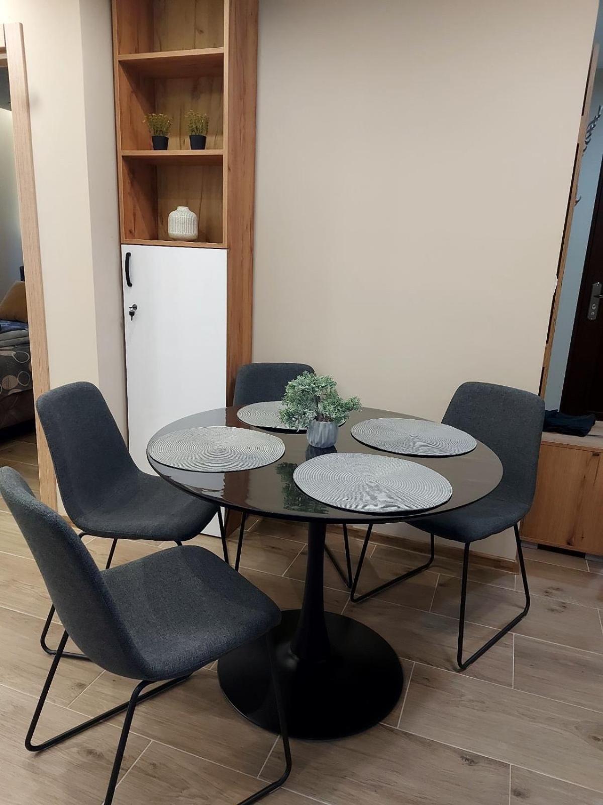 Davidovic Md 1 Apartment *