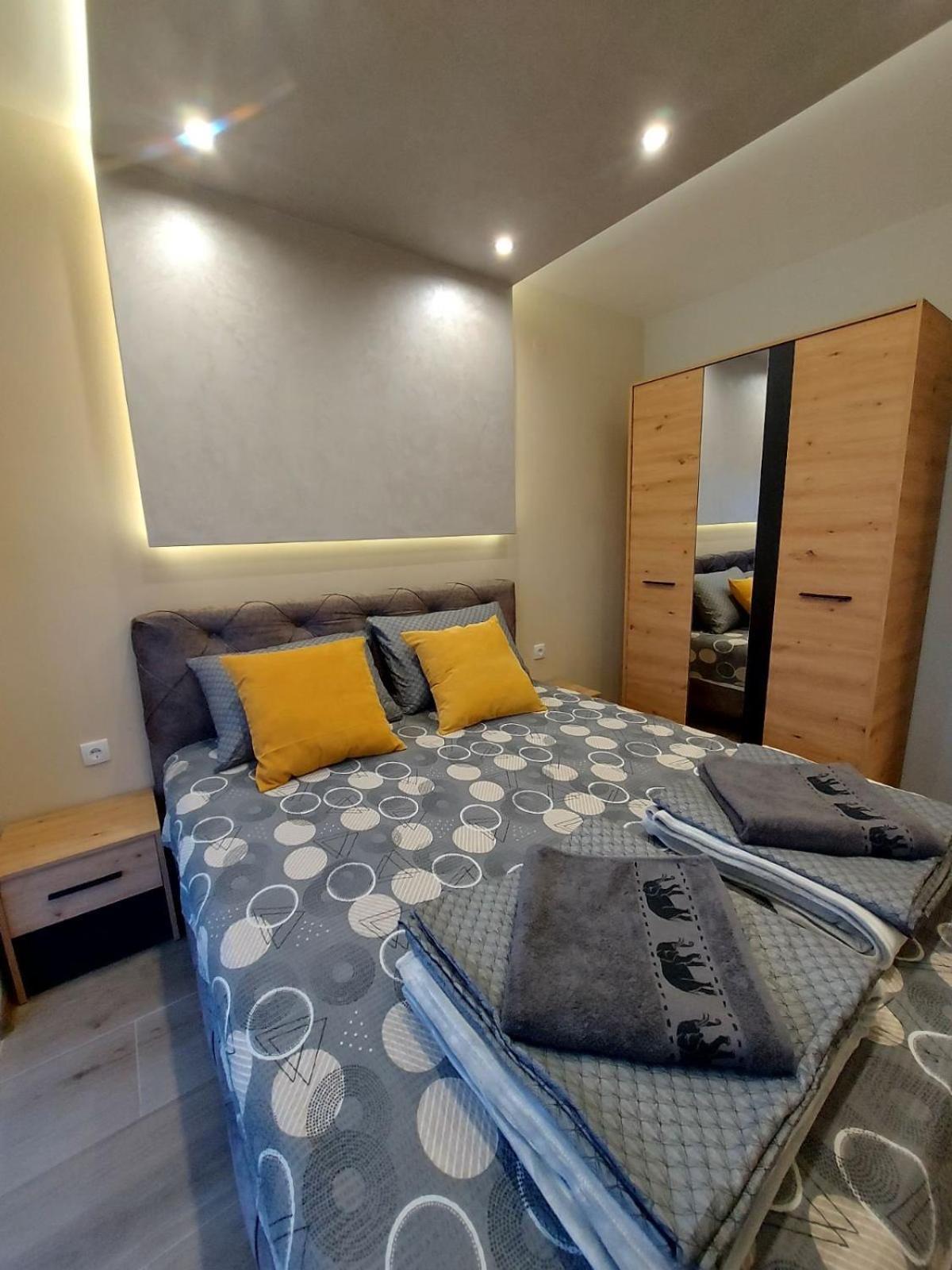 Davidovic Md 1 Apartment *